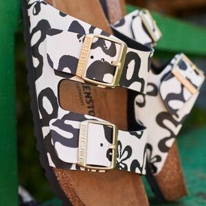 Womens Birkenstock Arizona Bloom Slide Sandal - Black / White Size 38